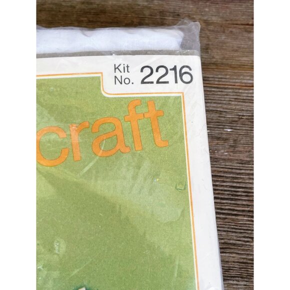 VIntage 1970s Bucillla Pair of Pillow Cases Floral Cross Stitch Embroidery Kit - Picture 4 of 8